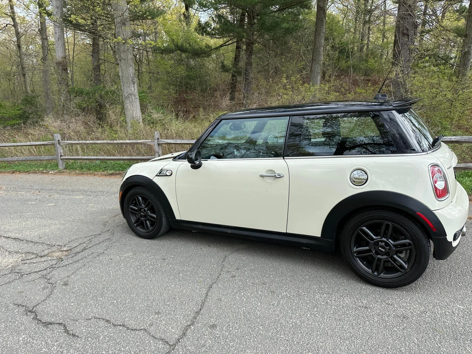 2011 Mini Mini 2nd Gen - Image 14 of 31