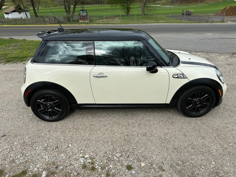 2011 Mini Mini 2nd Gen - Image 26 of 31