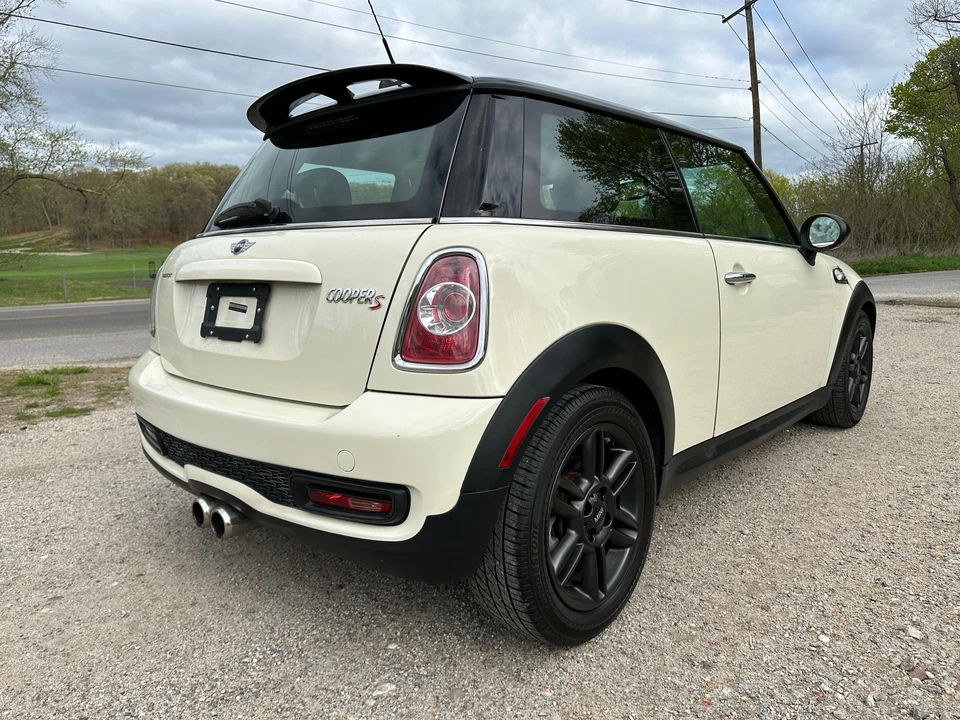 2011 Mini Mini 2nd Gen - Image 25 of 31