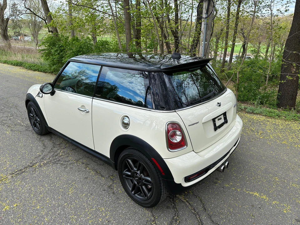 2011 Mini Mini 2nd Gen - Image 17 of 31