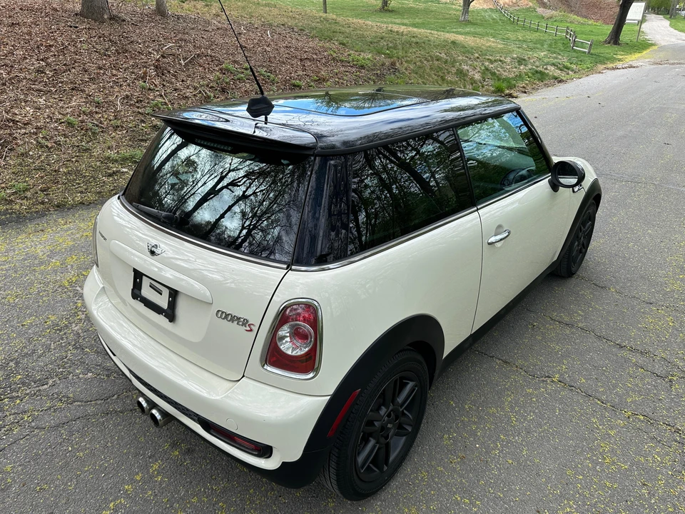2011 Mini Mini 2nd Gen - Image 24 of 31