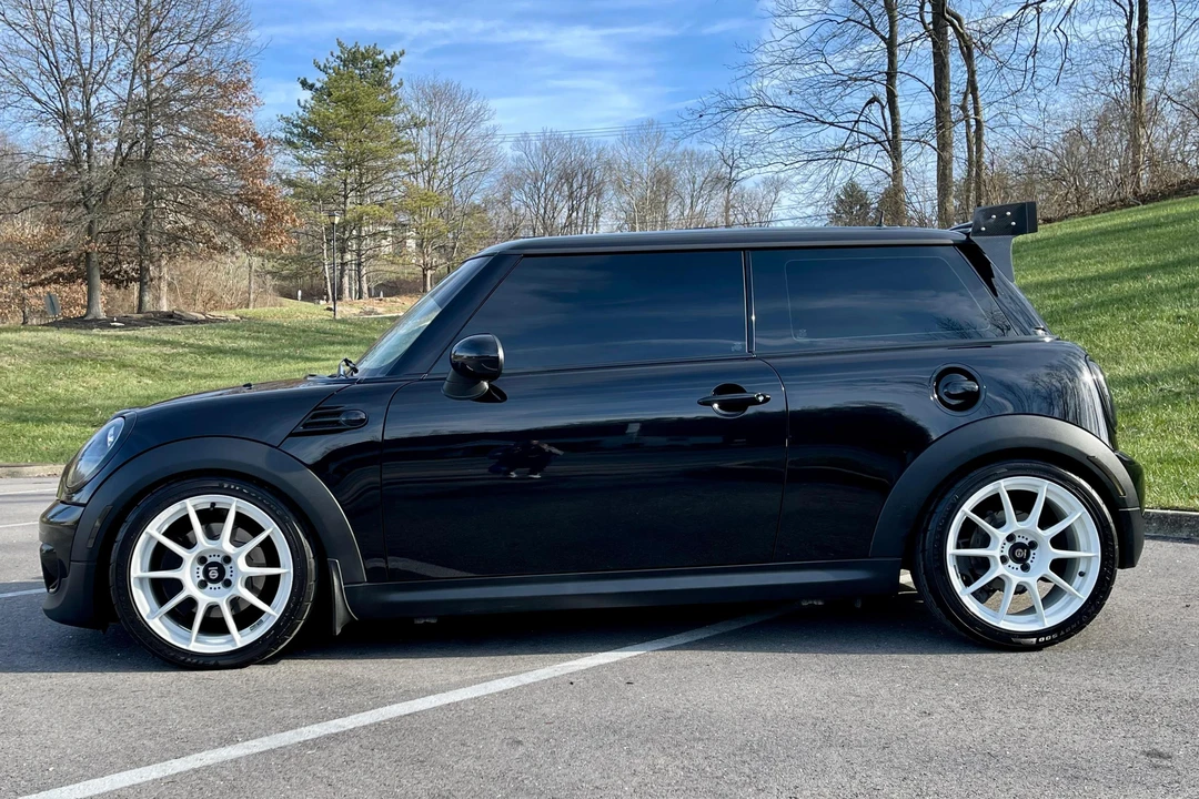 2011 Mini Mini 2nd Gen - Image 3 of 31