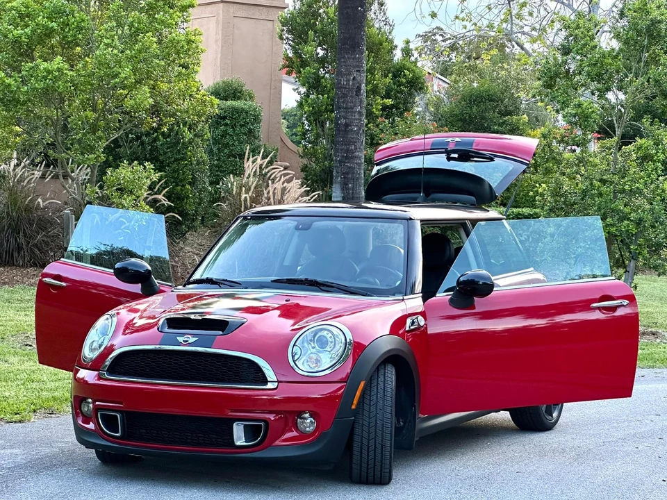 2011 Mini Mini 2nd Gen - Image 12 of 27