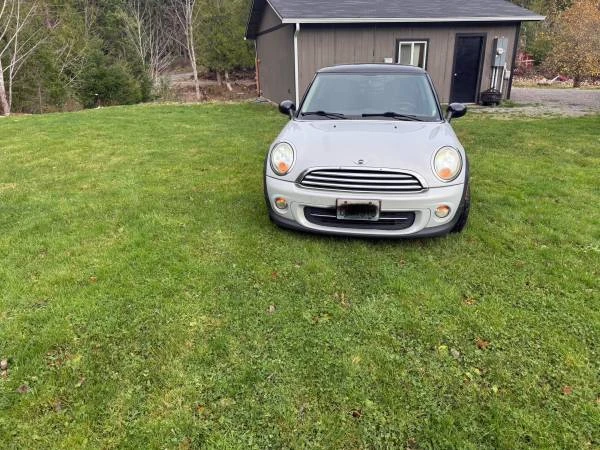 2011 Mini Mini 2nd Gen - Image 2 of 8