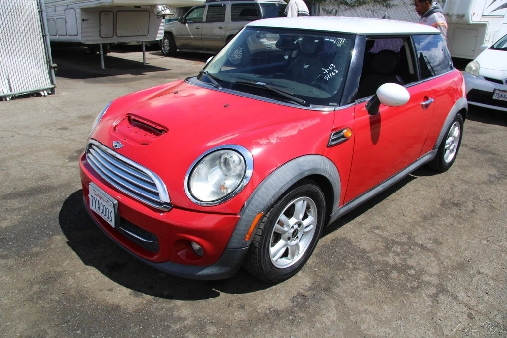 2011 Mini Mini 2nd Gen - Image 2 of 21