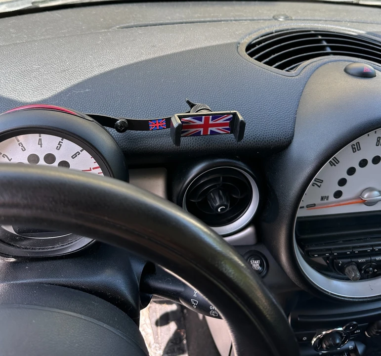 2011 Mini Mini 2nd Gen - Image 2 of 2