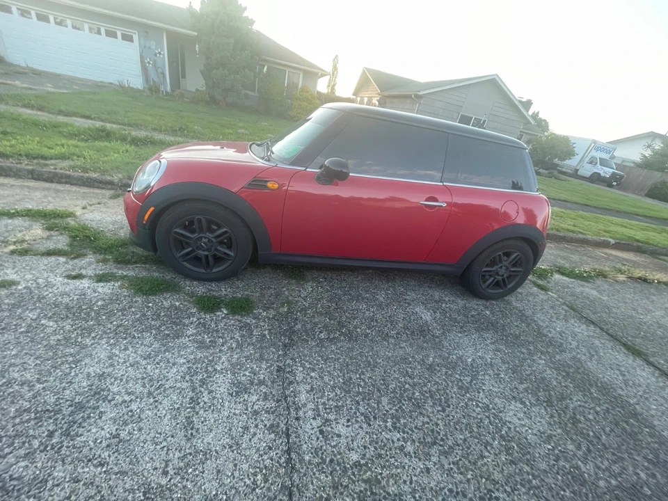 2011 Mini Mini 2nd Gen - Image 3 of 5