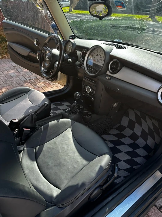 2011 Mini Mini 2nd Gen - Image 12 of 17