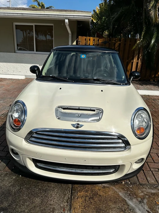 2011 Mini Mini 2nd Gen - Image 2 of 17
