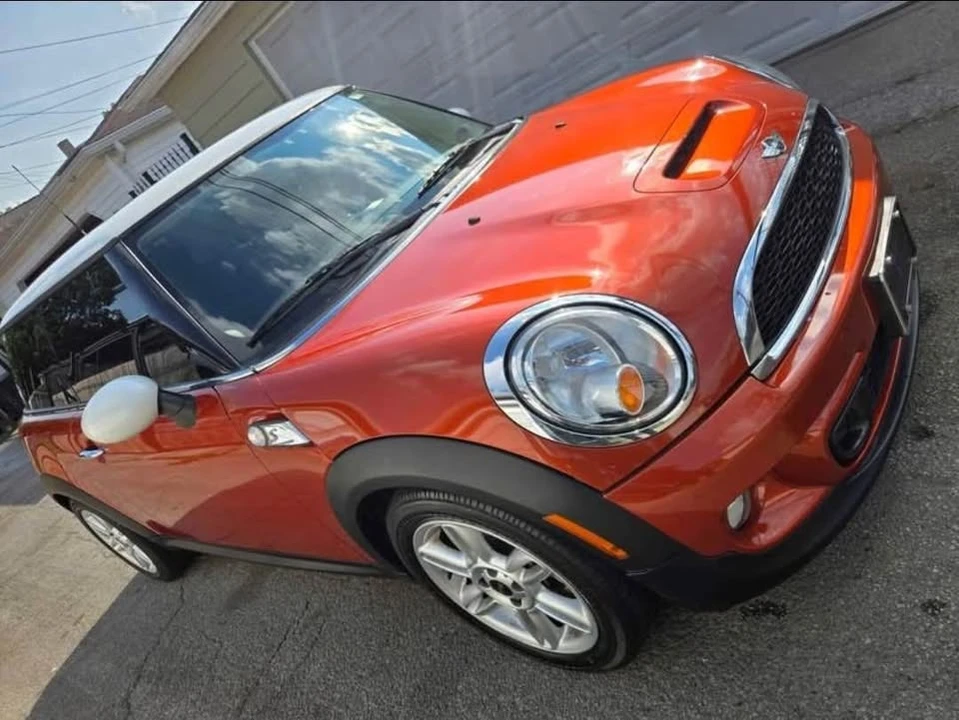2011 Mini Mini 2nd Gen - Image 2 of 16