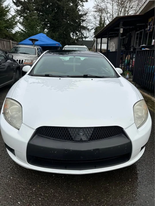 2011 Mitsubishi Eclipse 4th Gen - Image 2 of 10