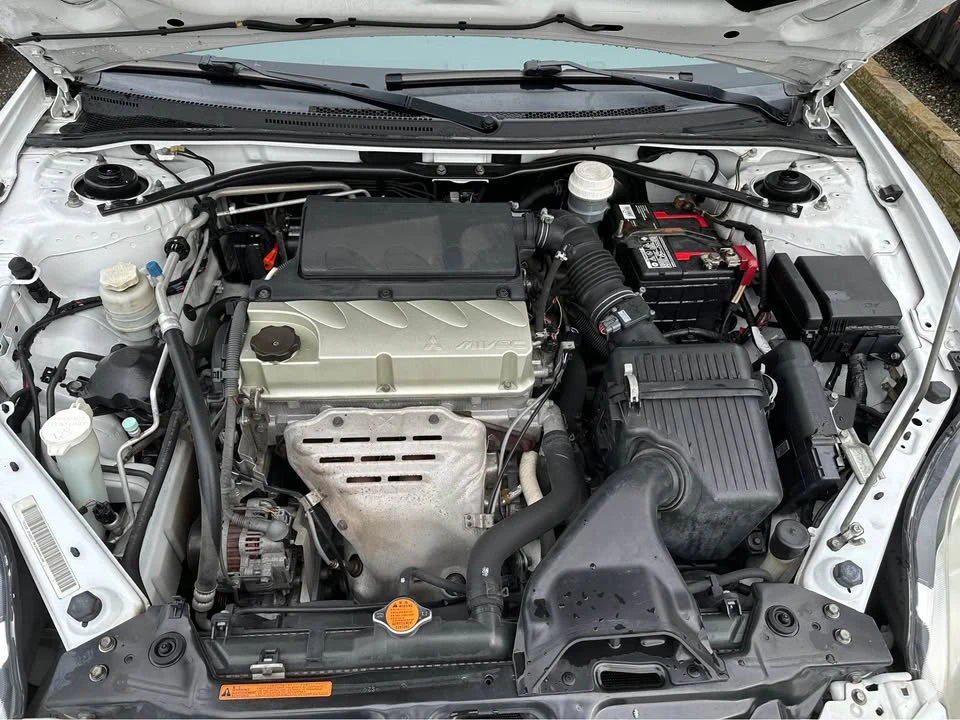 2011 Mitsubishi Eclipse 4th Gen - Image 2 of 10