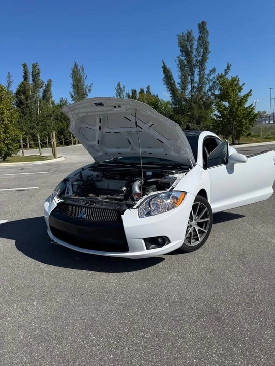 2011 Mitsubishi Eclipse 4th Gen - Image 2 of 10