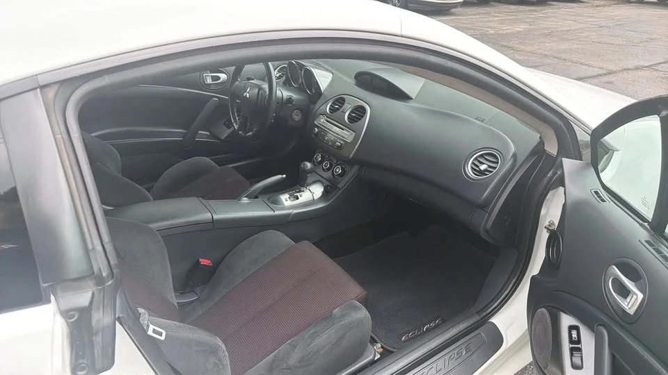 2011 Mitsubishi Eclipse 4th Gen - Image 10 of 20