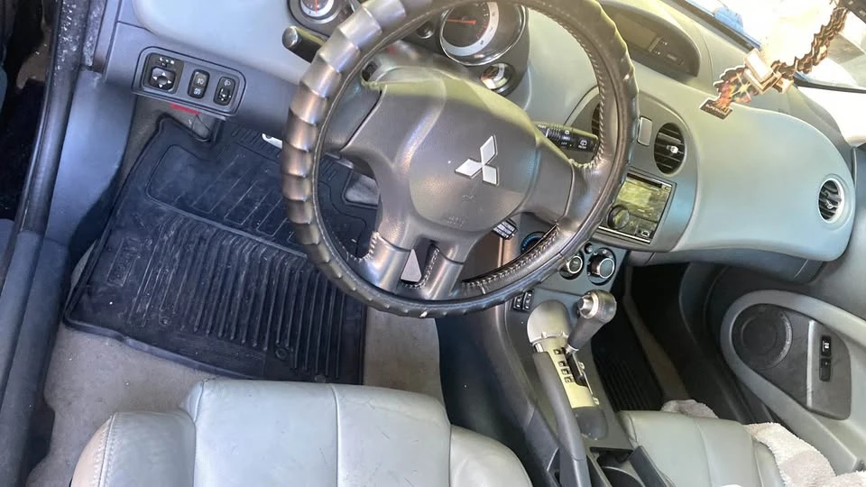 2011 Mitsubishi Eclipse 4th Gen - Image 2 of 6
