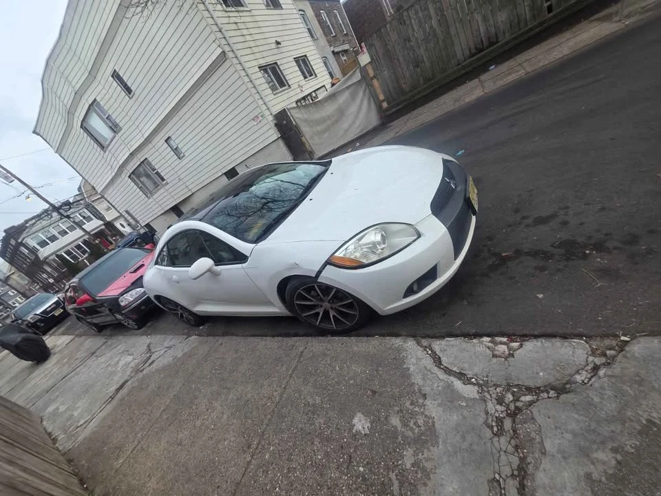 2011 Mitsubishi Eclipse 4th Gen - Image 6 of 8