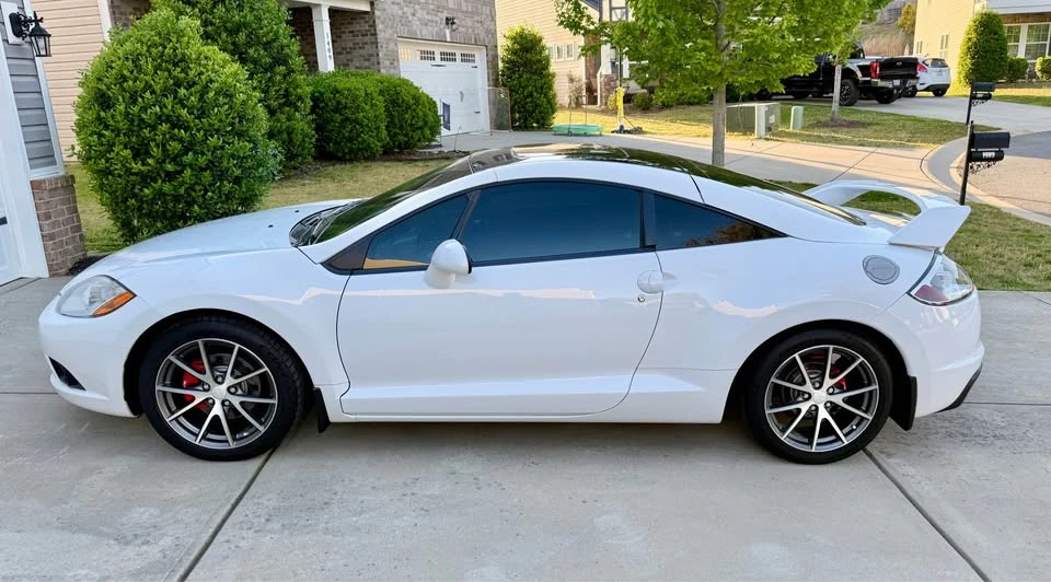 2011 Mitsubishi Eclipse 4th Gen - Image 2 of 20
