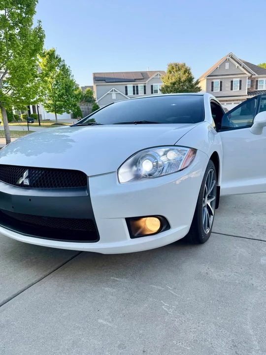 2011 Mitsubishi Eclipse 4th Gen - Image 9 of 20