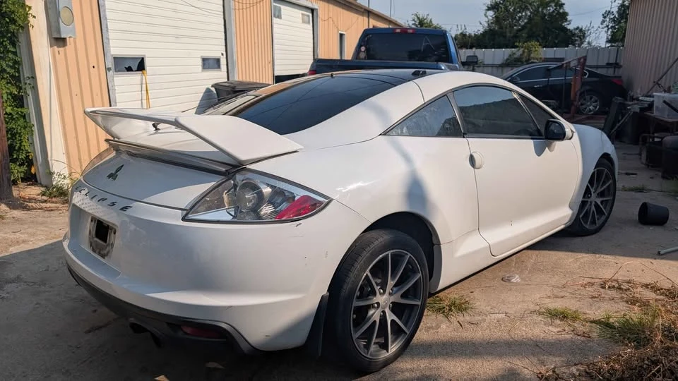 2011 Mitsubishi Eclipse 4th Gen - Image 4 of 10