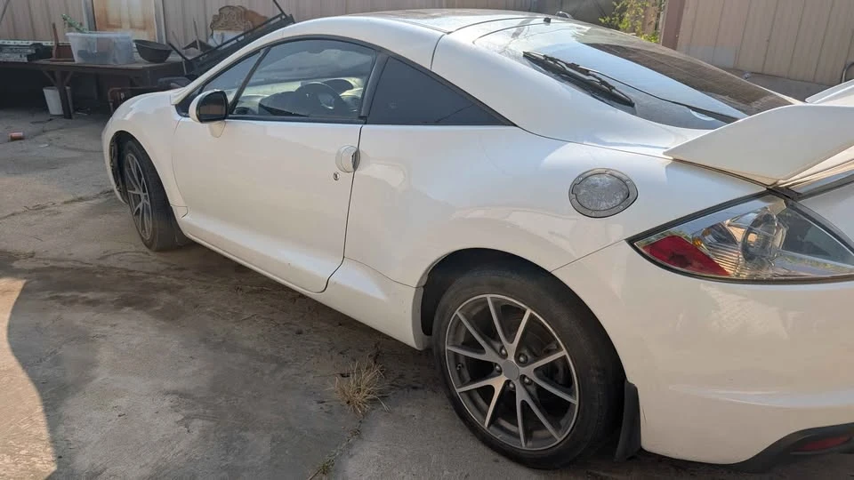 2011 Mitsubishi Eclipse 4th Gen - Image 2 of 10