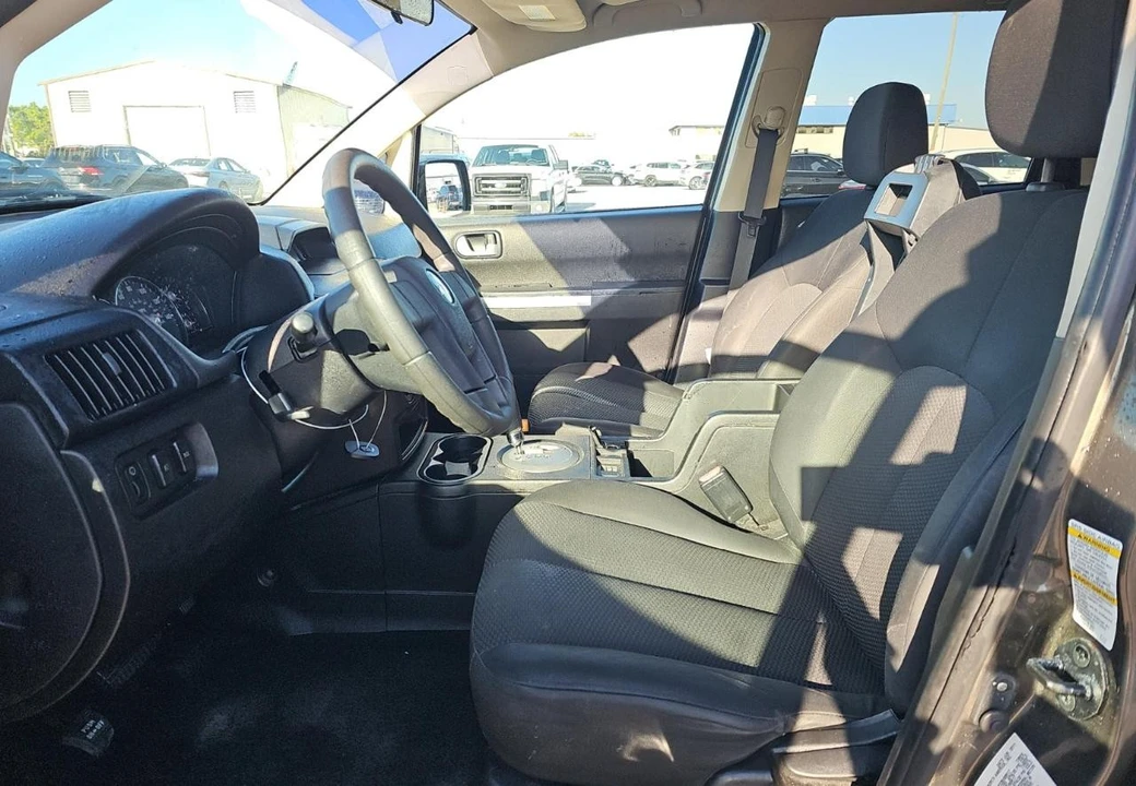2011 Mitsubishi Endeavor - Image 9 of 15