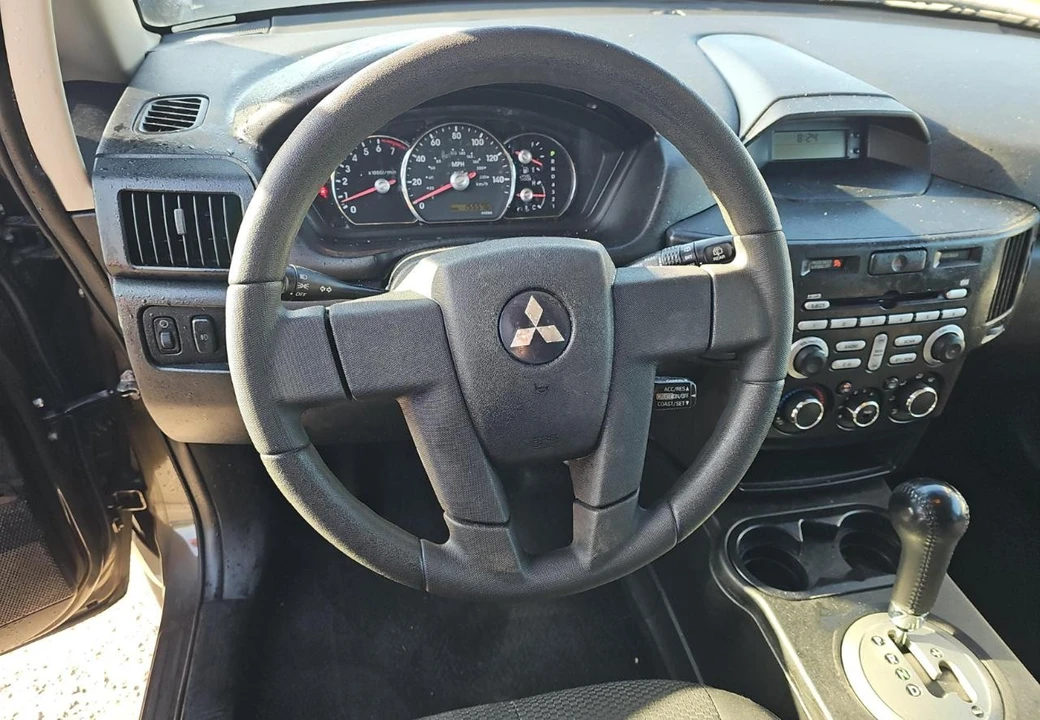 2011 Mitsubishi Endeavor - Image 11 of 15