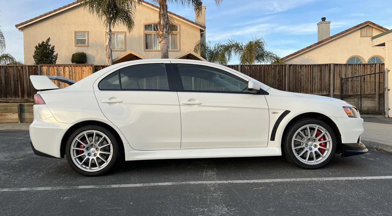 2011 Mitsubishi Lancer Evolution X 9th Gen - Image 16 of 31