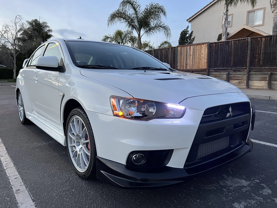 2011 Mitsubishi Lancer Evolution X 9th Gen - Image 21 of 31