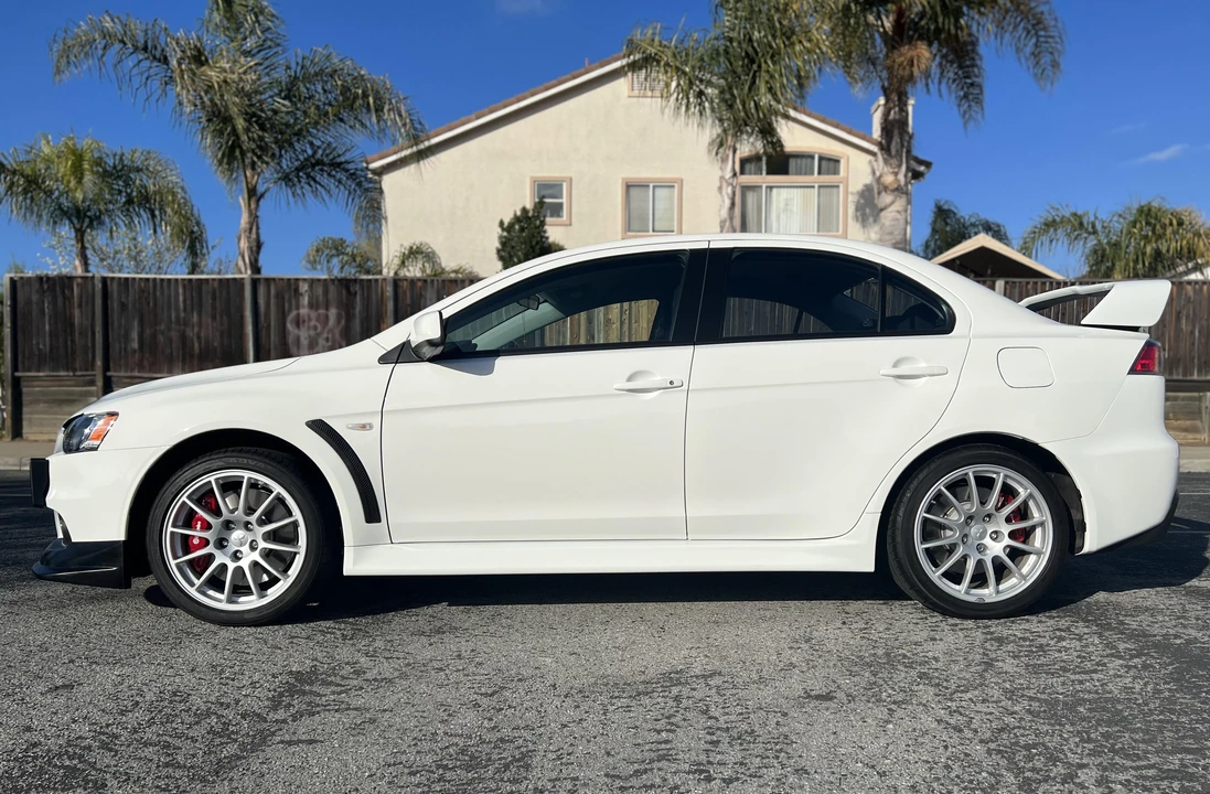 2011 Mitsubishi Lancer Evolution X 9th Gen - Image 12 of 31