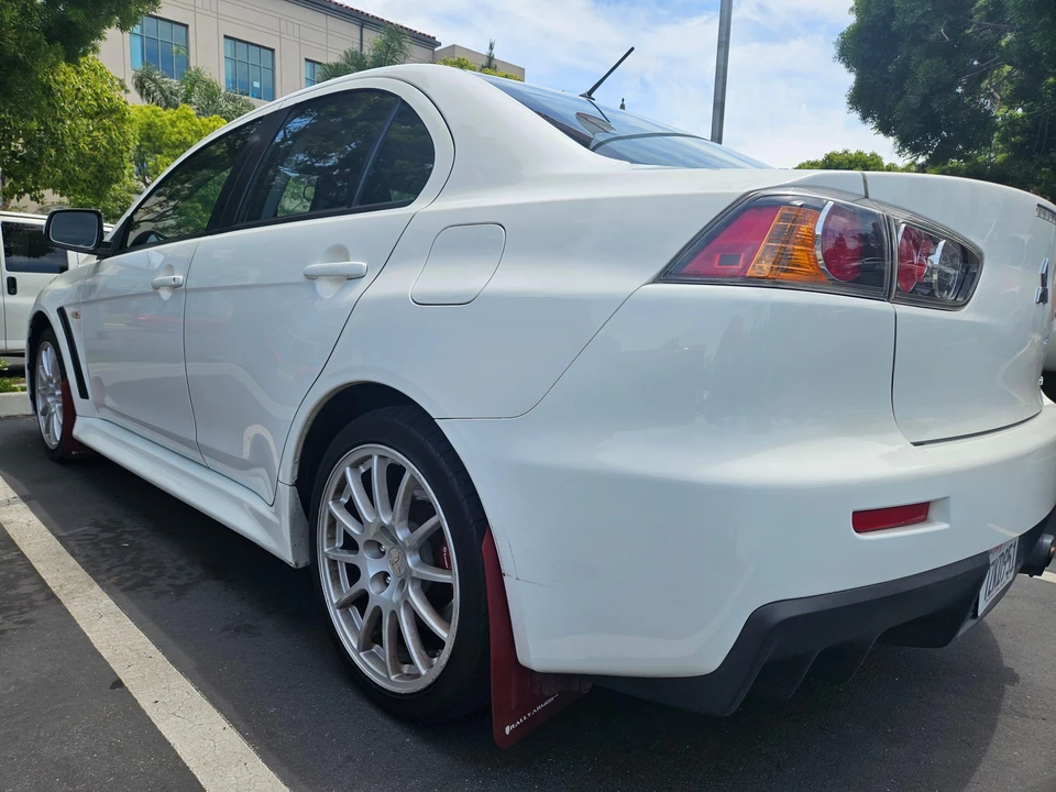 2011 Mitsubishi Lancer Evolution X 9th Gen - Image 9 of 31