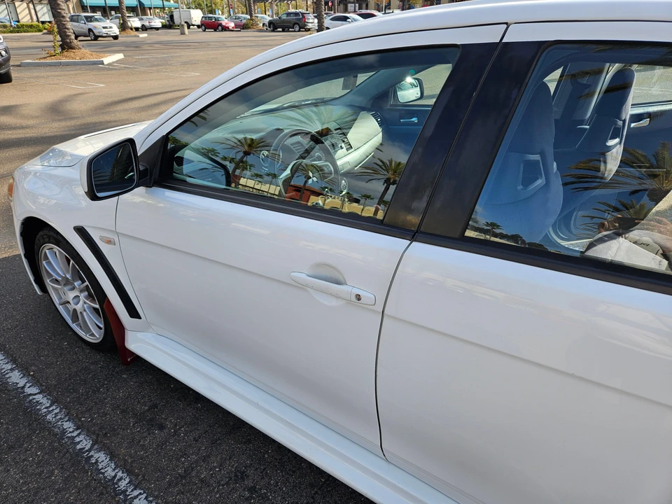 2011 Mitsubishi Lancer Evolution X 9th Gen - Image 21 of 31