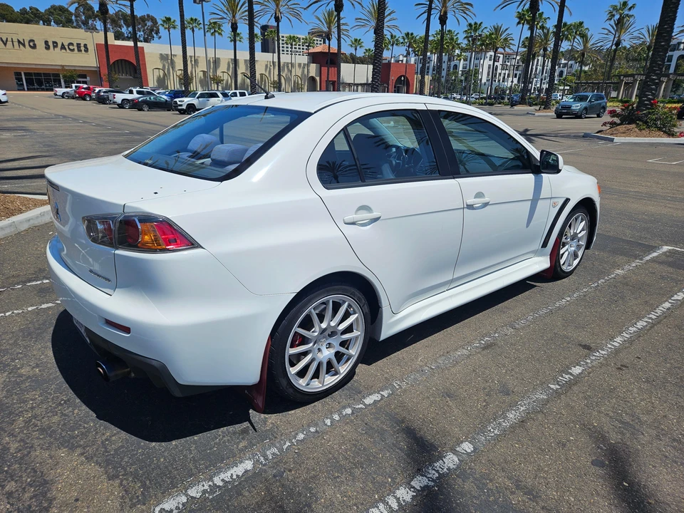 2011 Mitsubishi Lancer Evolution X 9th Gen - Image 12 of 31