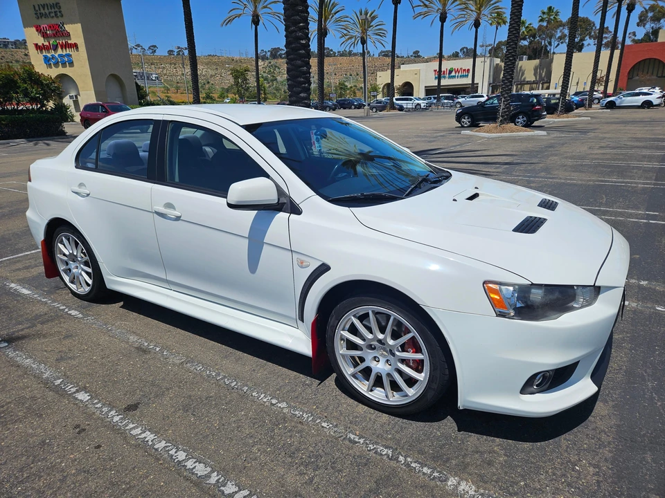 2011 Mitsubishi Lancer Evolution X 9th Gen - Image 13 of 31