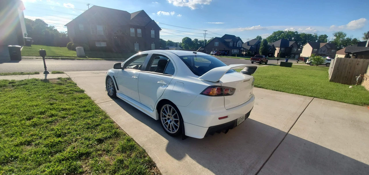 2011 Mitsubishi Lancer Evolution X 9th Gen - Image 13 of 31