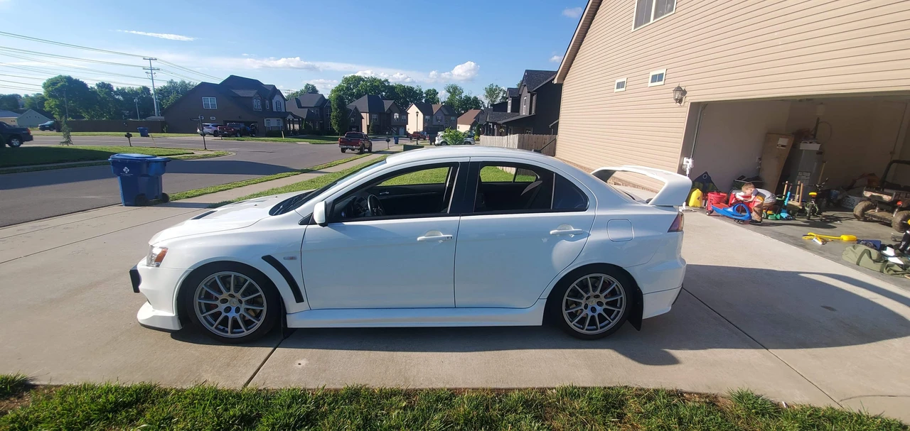 2011 Mitsubishi Lancer Evolution X 9th Gen - Image 12 of 31