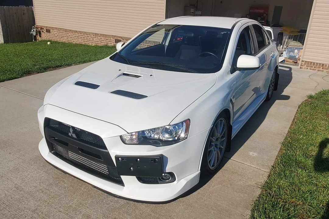 2011 Mitsubishi Lancer Evolution X 9th Gen - Image 10 of 31
