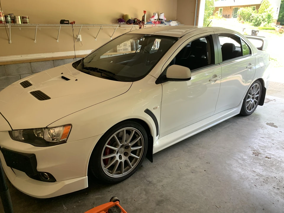 2011 Mitsubishi Lancer Evolution X 9th Gen - Image 11 of 31