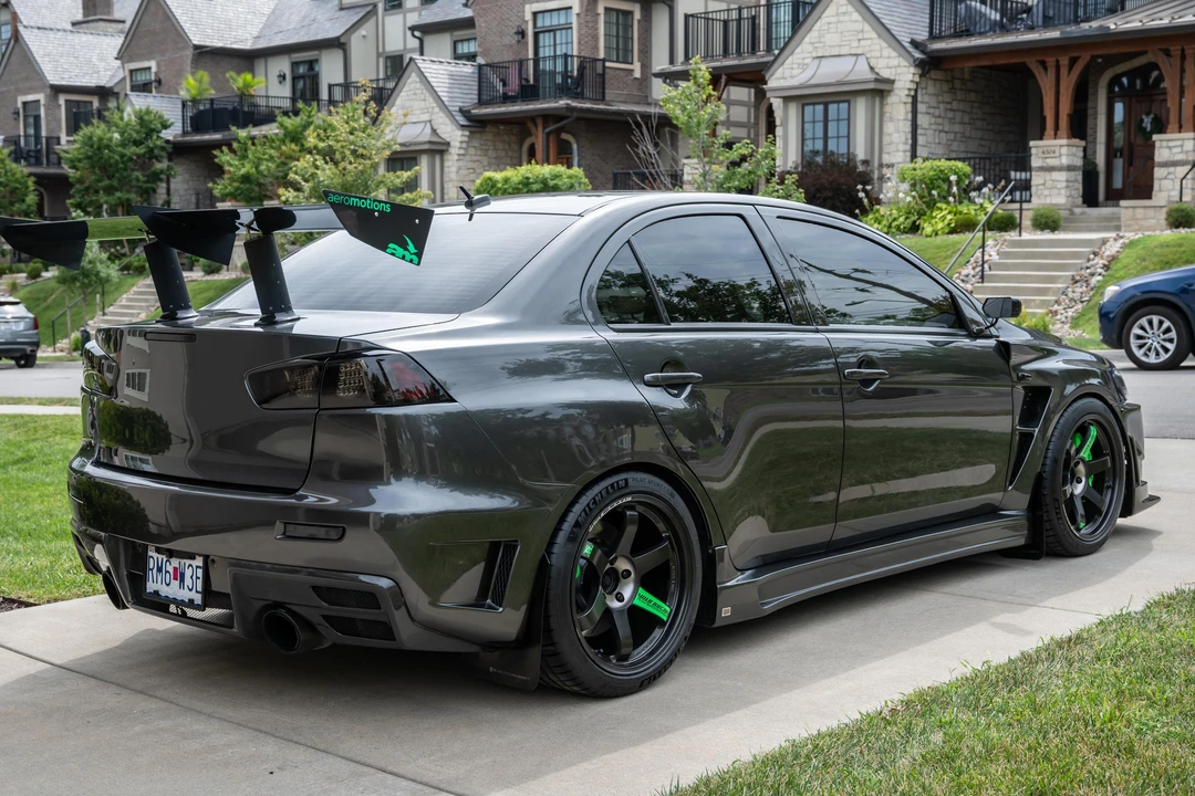 2011 Mitsubishi Lancer Evolution X 9th Gen - Image 9 of 31