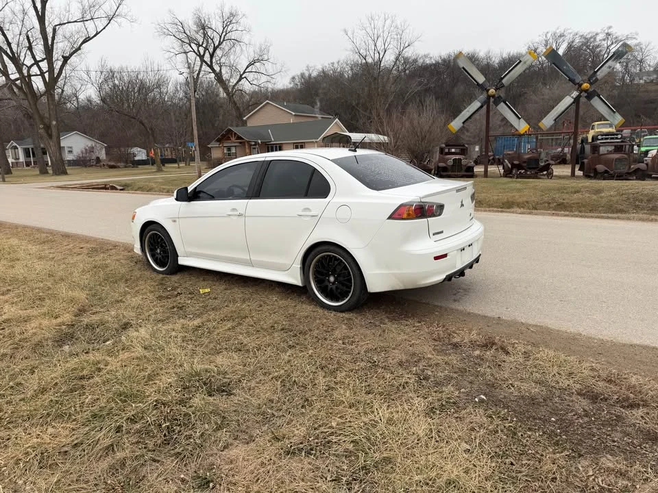 2011 Mitsubishi Lancer 8th Gen - Image 4 of 11