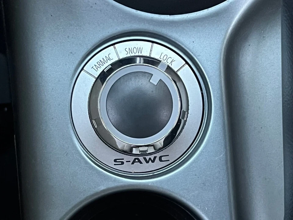 2011 Mitsubishi Outlander - Image 14 of 21