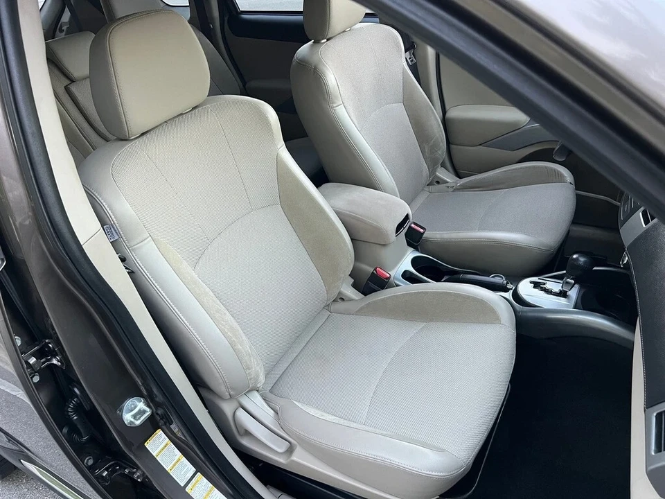 2011 Mitsubishi Outlander - Image 18 of 21