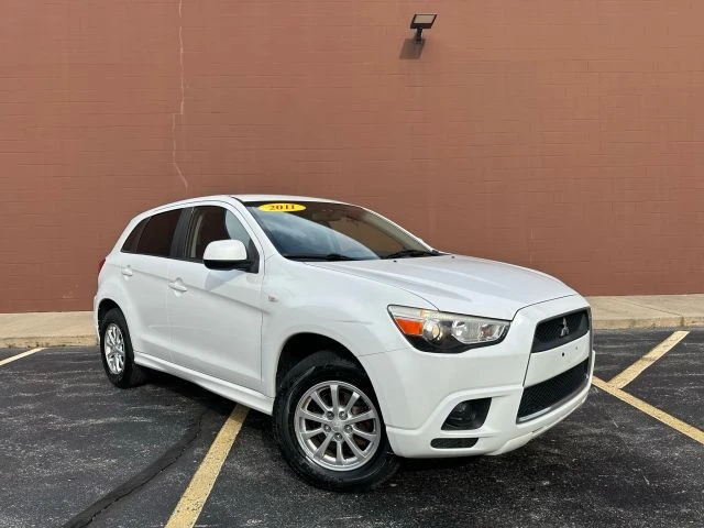 2011 Mitsubishi Outlander - Image 3 of 20