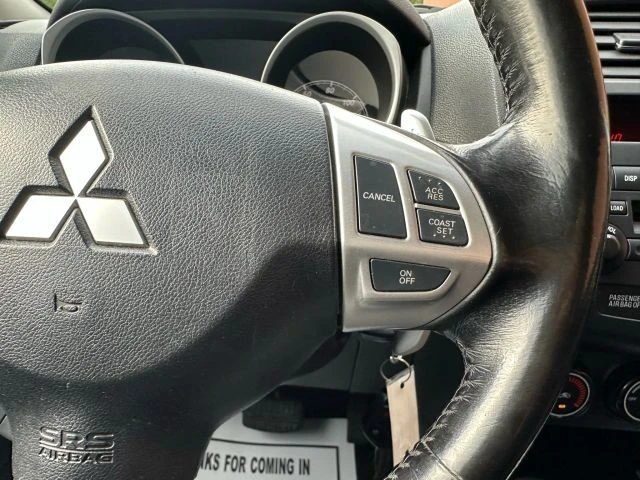 2011 Mitsubishi Outlander - Image 14 of 20