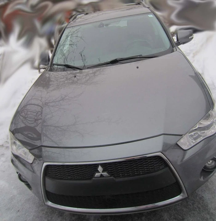 2011 Mitsubishi Outlander - Image 2 of 11