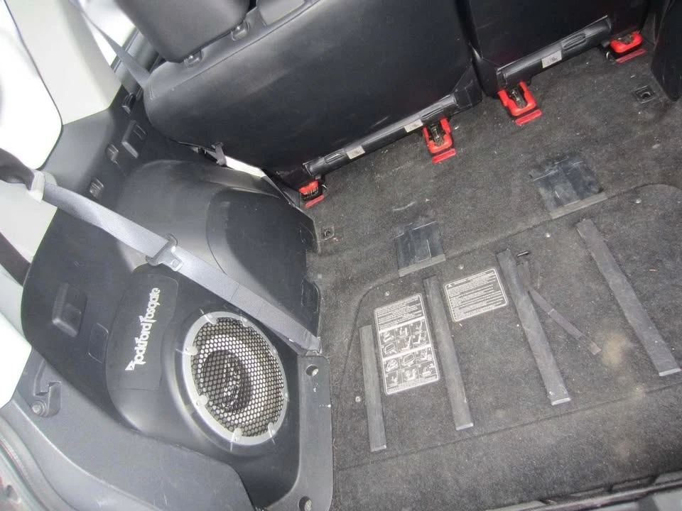 2011 Mitsubishi Outlander - Image 10 of 11