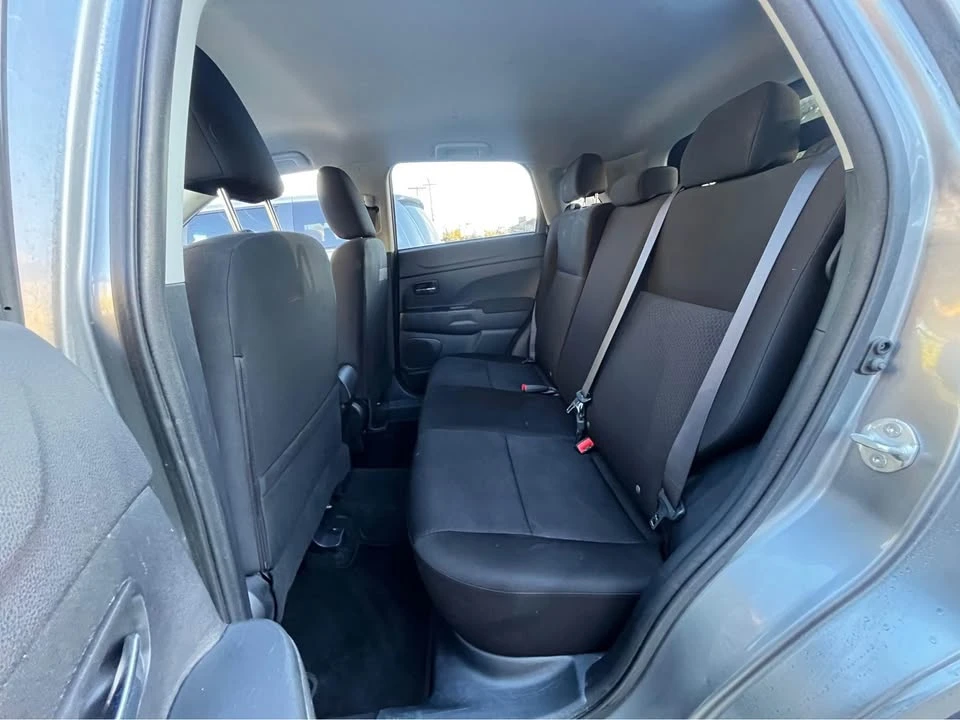 2011 Mitsubishi RVR - Image 11 of 11