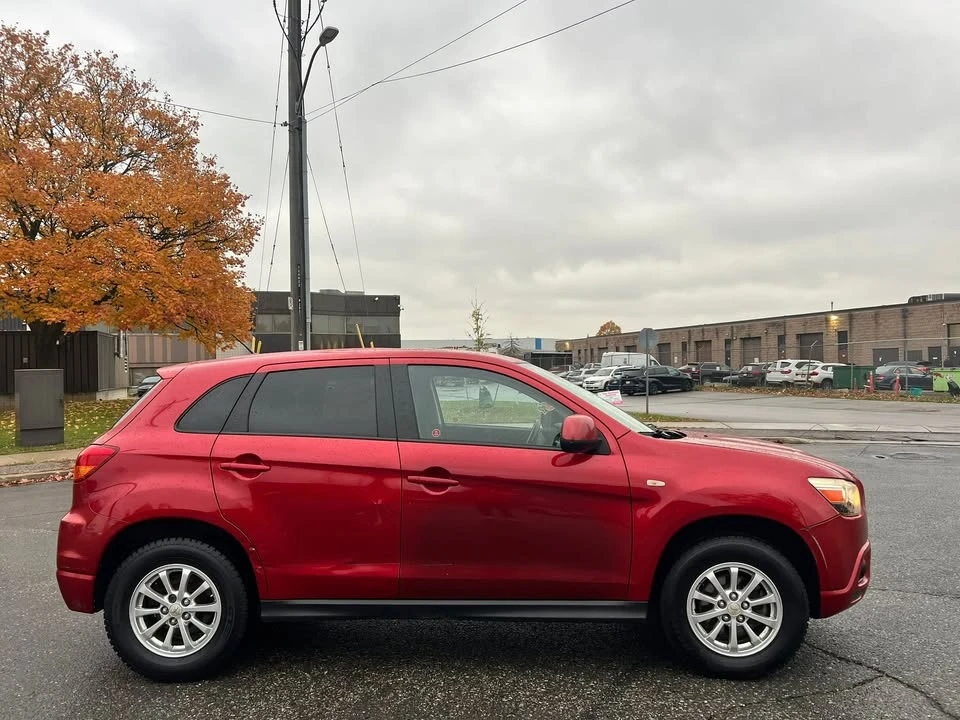 2011 Mitsubishi RVR - Image 8 of 17