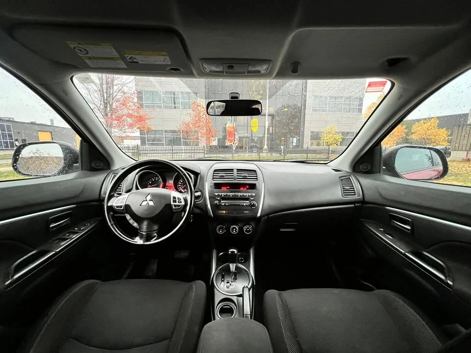 2011 Mitsubishi RVR - Image 15 of 17