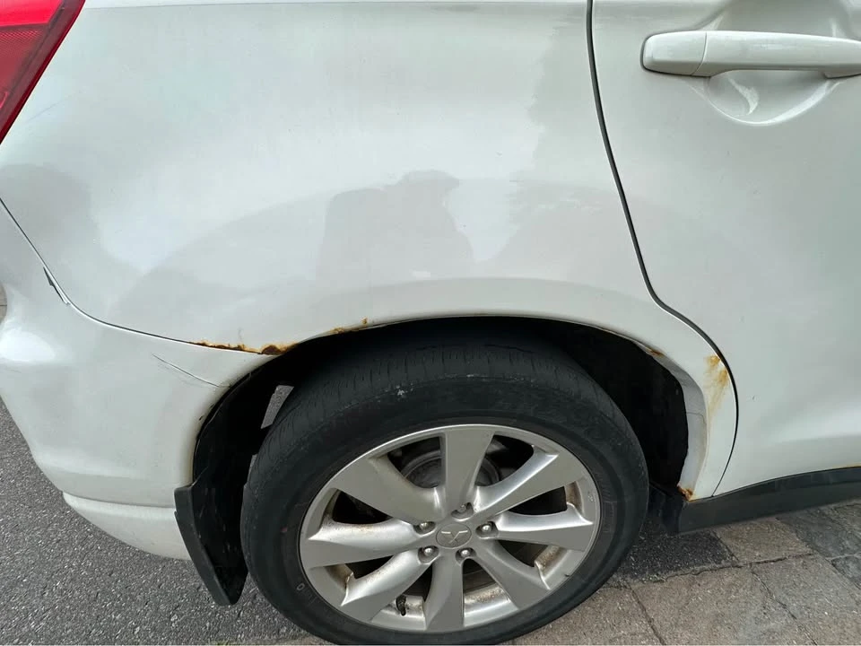 2011 Mitsubishi RVR - Image 13 of 13