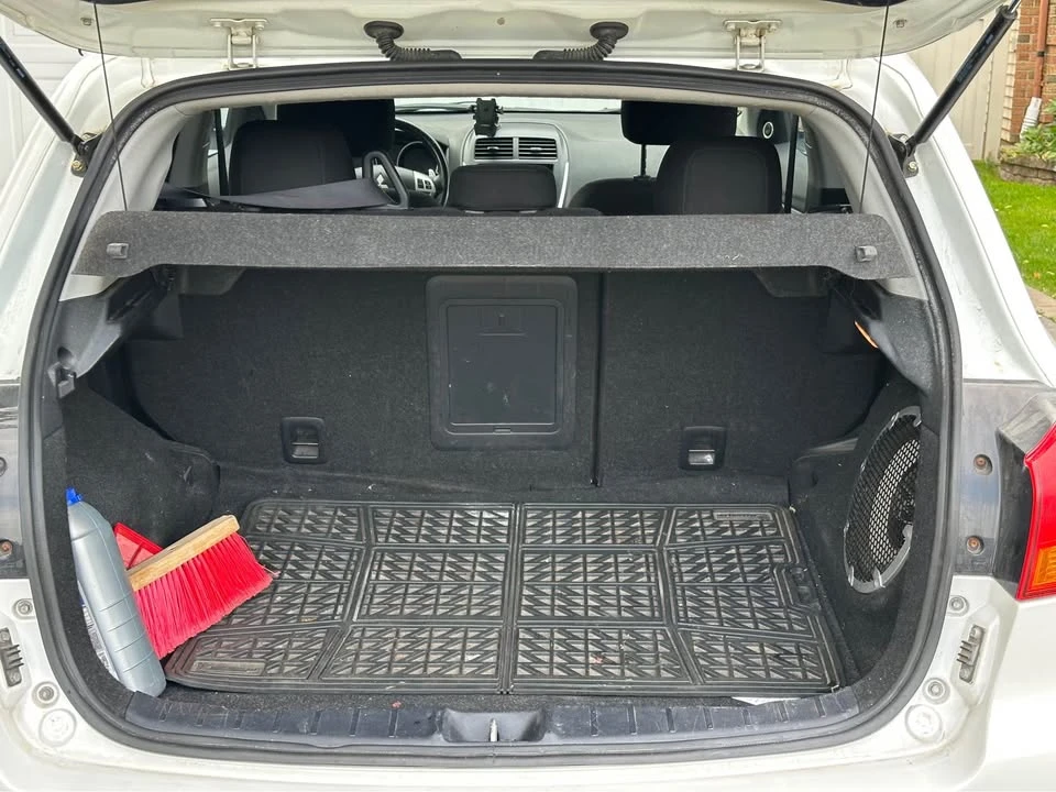 2011 Mitsubishi RVR - Image 8 of 13